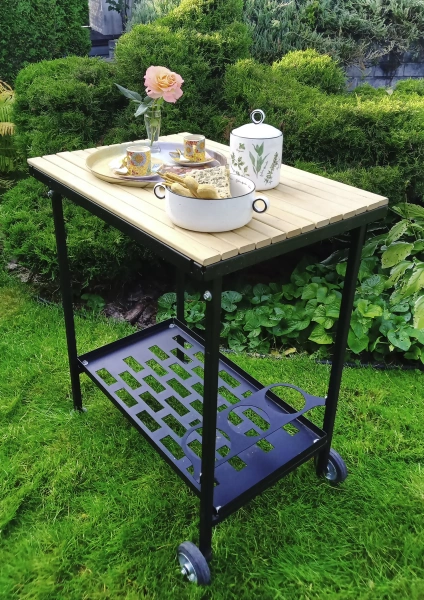 Мобильный столик-тележка