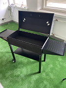 Мангал "Дачный BBQ" разборный с боковыми столиками и крышкой, толщ. 2мм Мангал "Дачный BBQ" разборный с боковыми столиками и крышкой, толщ. 2мм